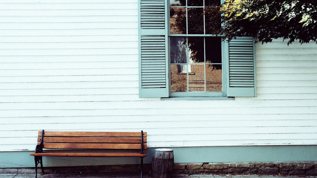 Tout ce que vous devez savoir sur la pose de fenêtres bois en rénovation
