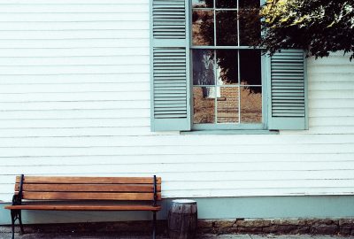 Tout ce que vous devez savoir sur la pose de fenêtres bois en rénovation