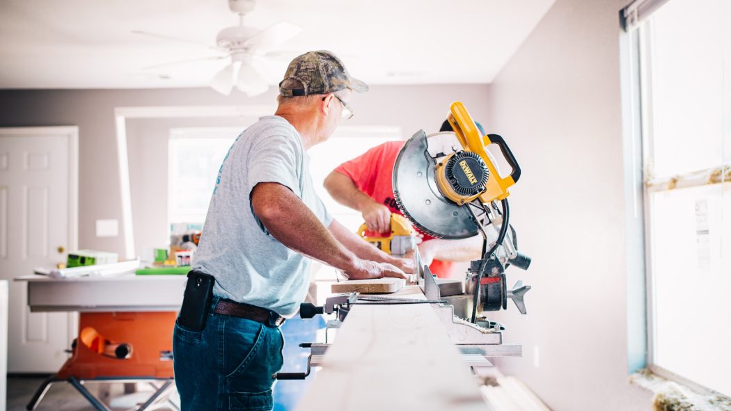 Transformez votre espace intérieur avec l'expertise d'un menuisier qualifié