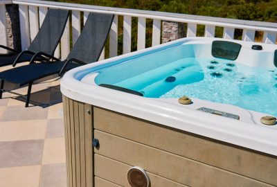 Pourquoi une couverture de spa est essentielle ?