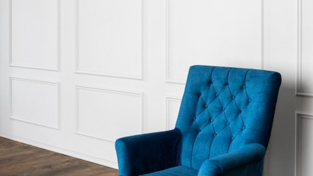 Fauteuils en tissu ou en cuir : que choisir pour votre salon ?